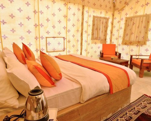 Deluxe Swiss tents (2)